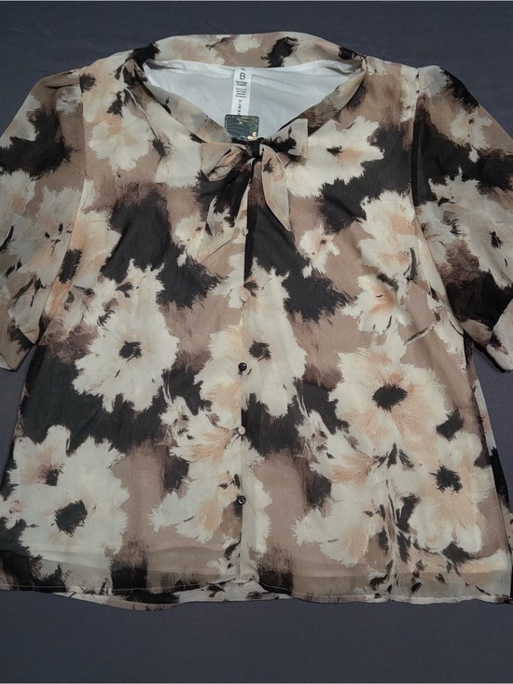 NWT Blooming Jelly Floral Bow Tie Neck Blouse Top